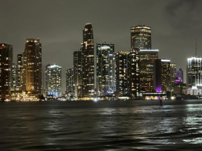 High Rise Brickell Modern Studio
